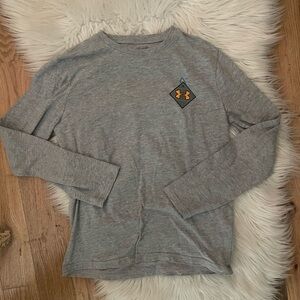 Boys 8/10 Under Armour top
